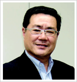 新川氏