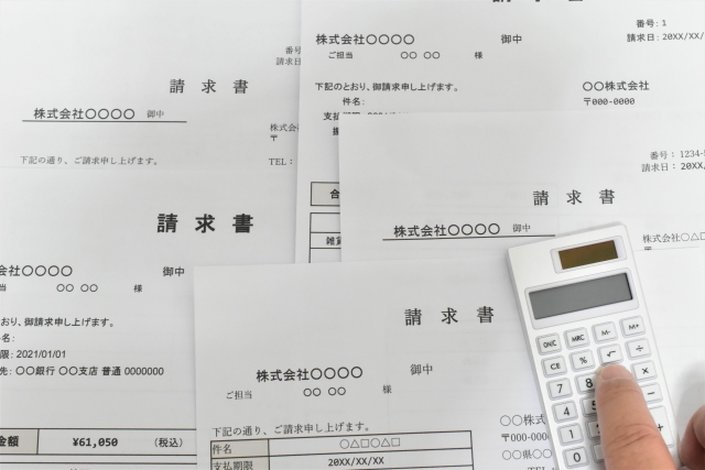 派遣請求書の基本を確認するイメージ
